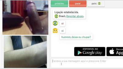 Ninka iyo naagtiisa oo ku raaxaysanaya siigaysashada shisheeyaha